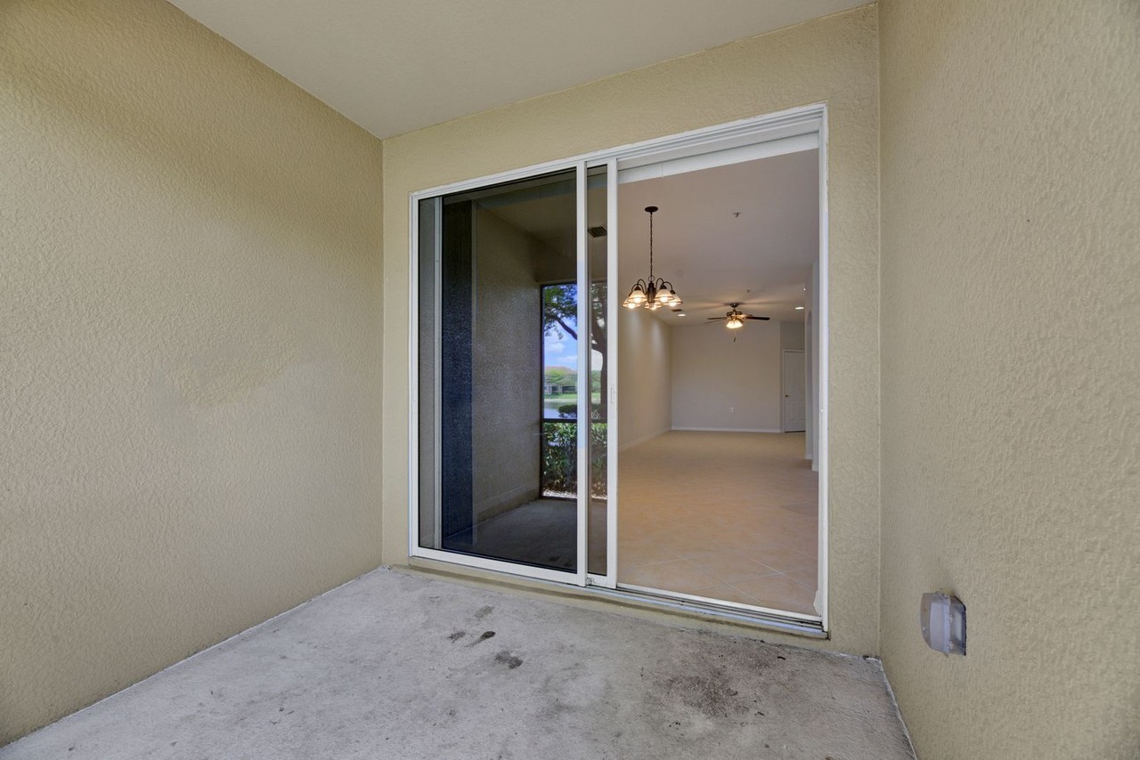 3171 Cottonwood Bnd #1105 - Photo 5 of 39