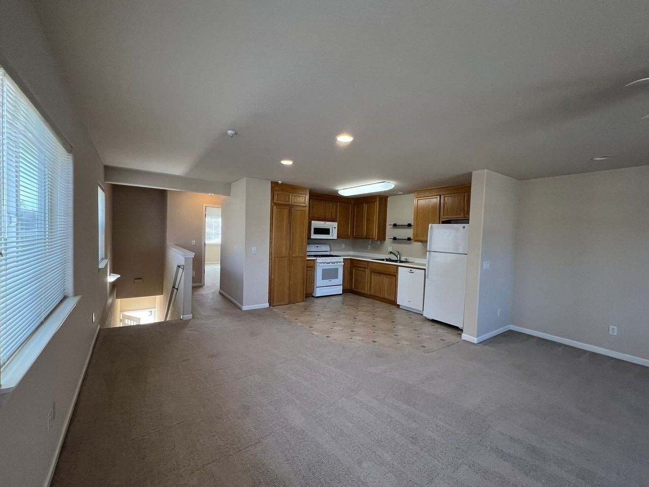 2009 9th St #B - Photo 4 of 15