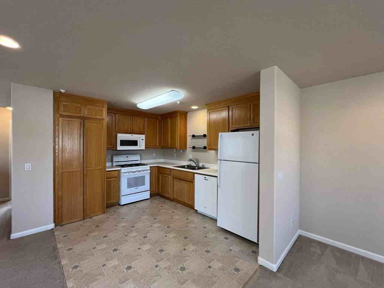 2009 9th St #B - Photo 7 of 15