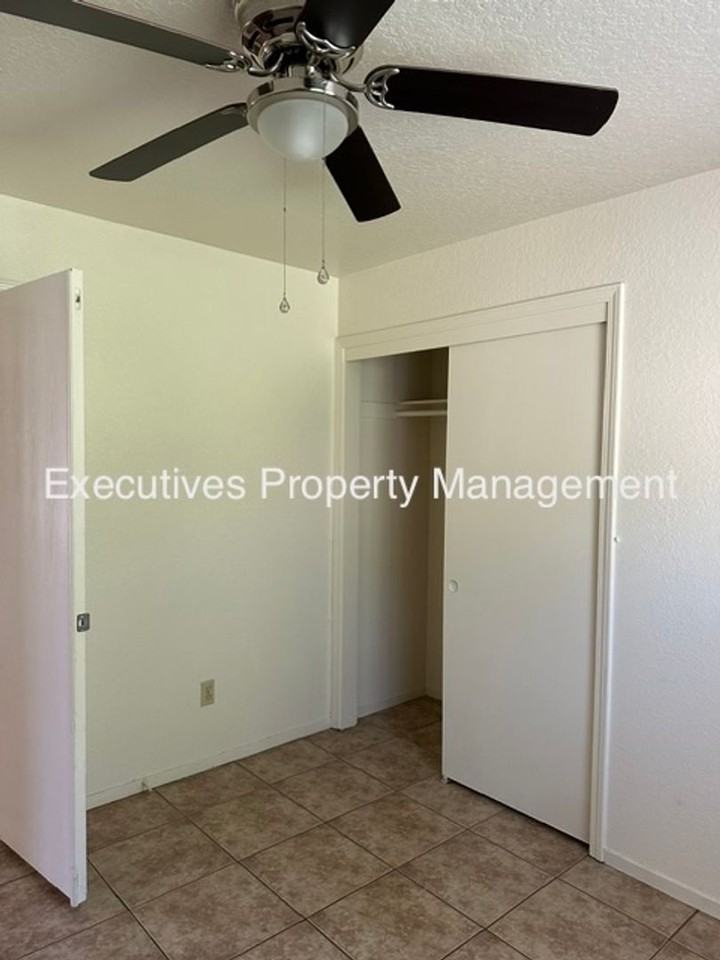 322 Pamela Ct - Photo 6 of 8