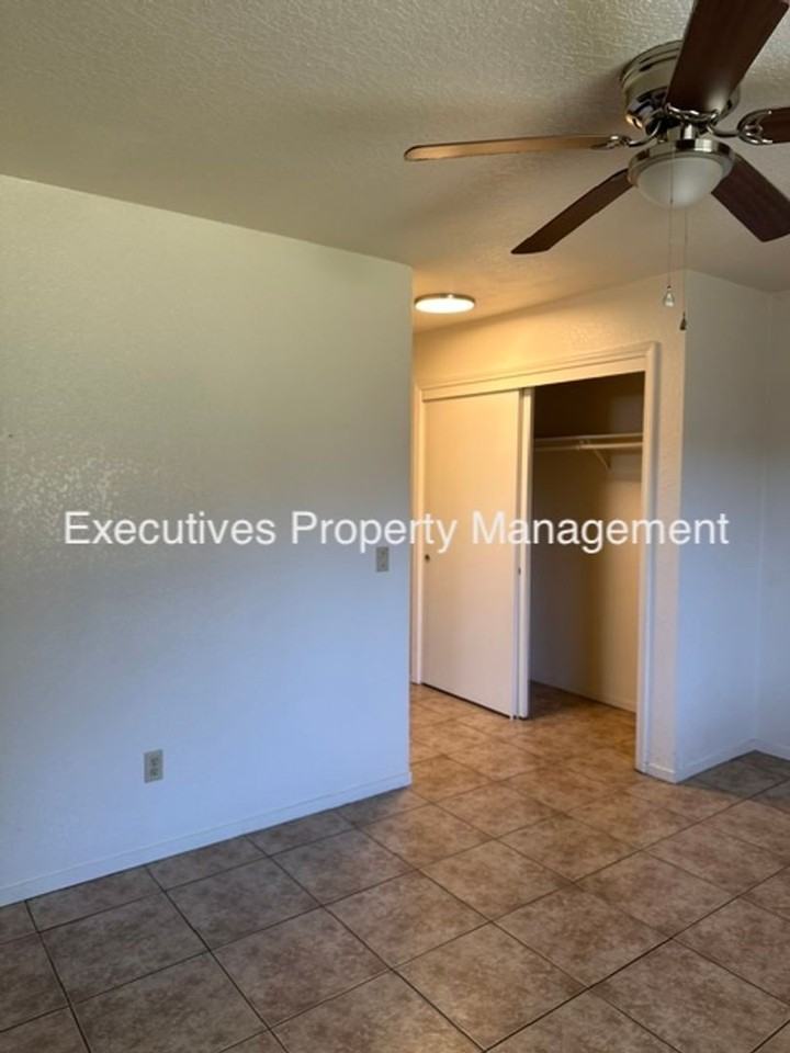 322 Pamela Ct - Photo 7 of 8