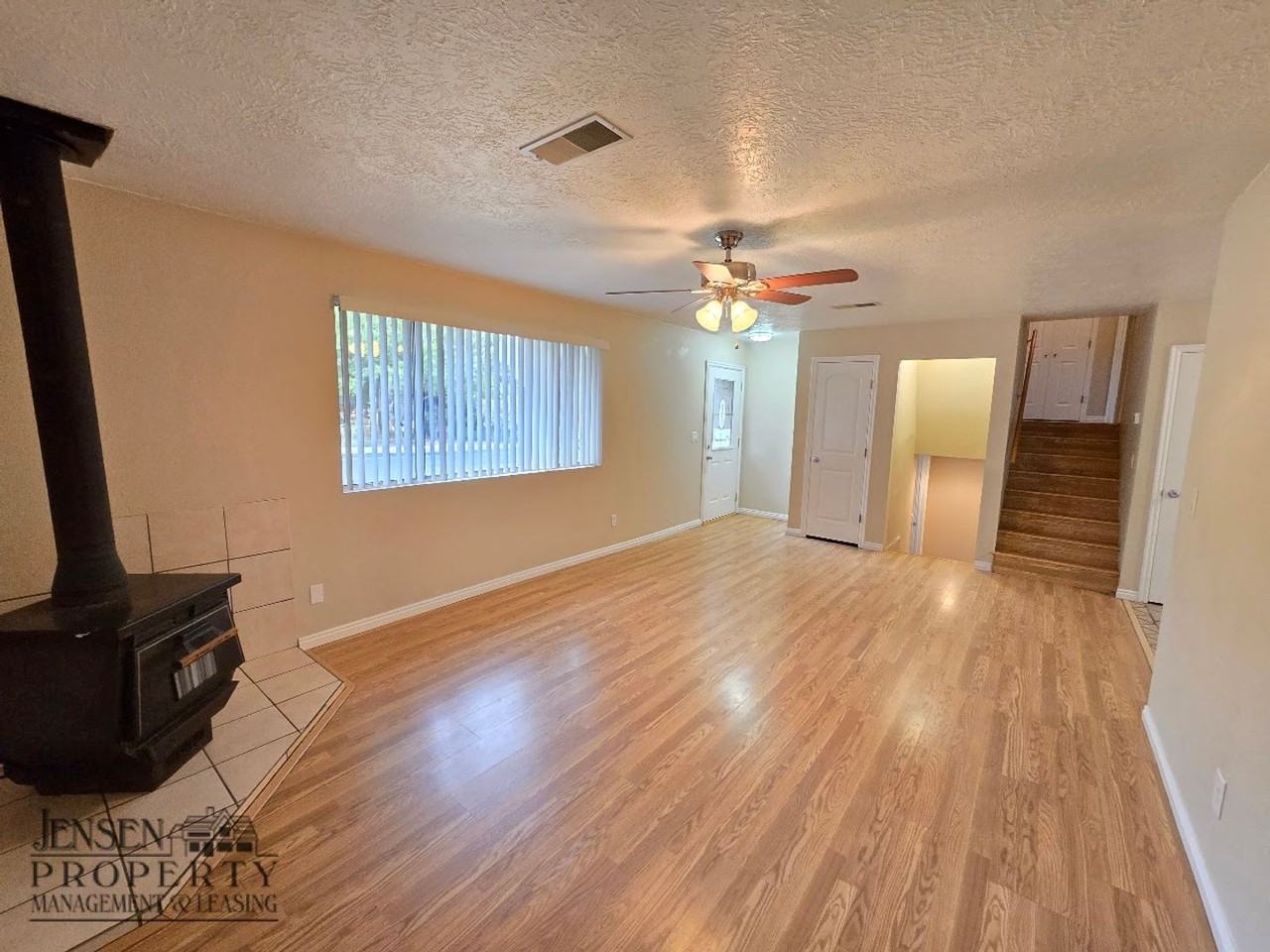767 N 1700 E - Photo 3 of 29