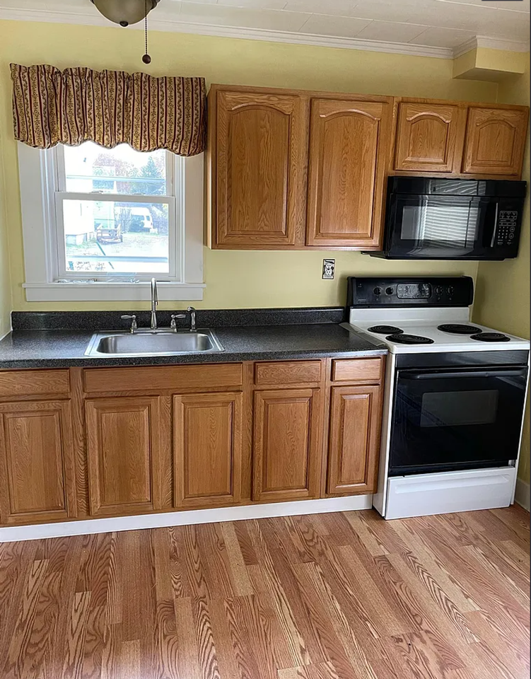 31 Goodale St - Photo 2 of 9