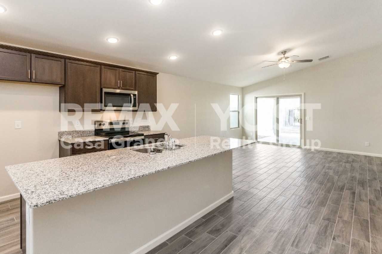 803 W Jardin Dr - Photo 4 of 14
