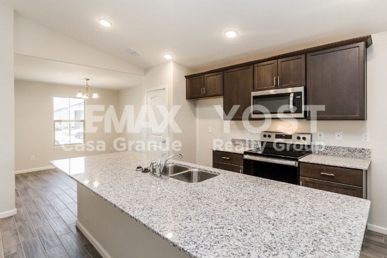 803 W Jardin Dr - Photo 5 of 14