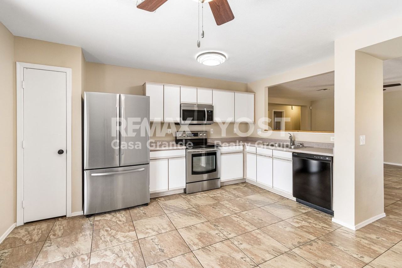 520 W Casa Mirage Ct - Photo 4 of 11