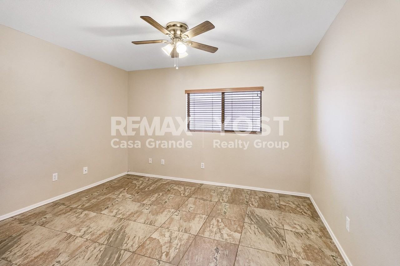 520 W Casa Mirage Ct - Photo 6 of 11