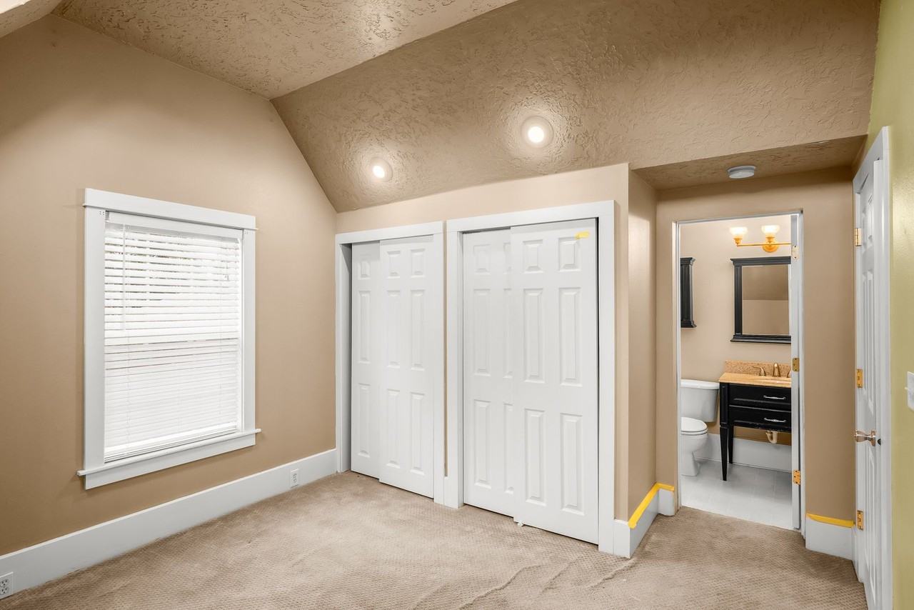 1837 Ne 63rd Ave - Photo 3 of 22