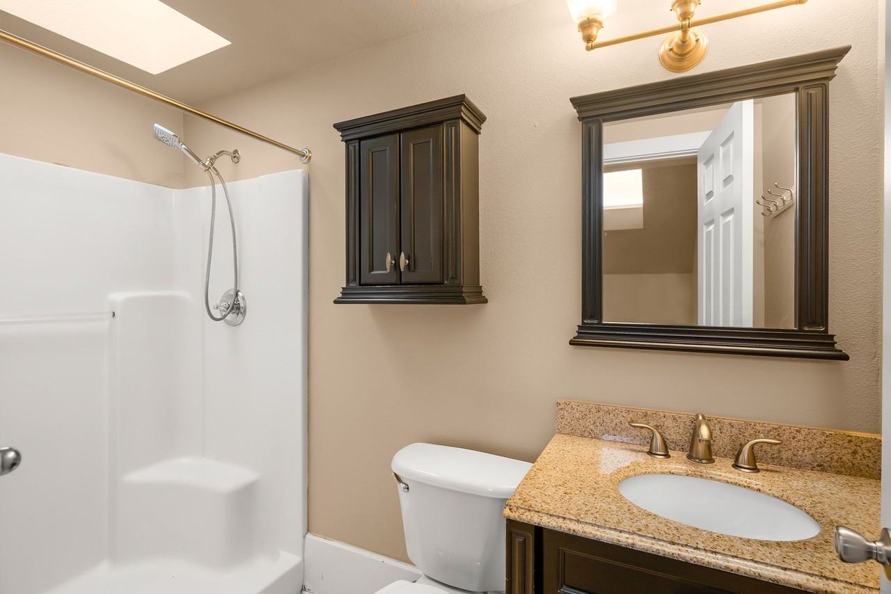 1837 Ne 63rd Ave - Photo 4 of 22