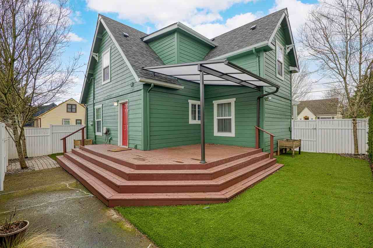 1837 Ne 63rd Ave - Photo 6 of 22