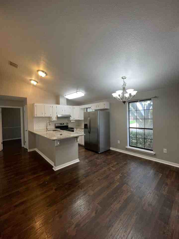 5302 Lauri Ln - Photo 7 of 13
