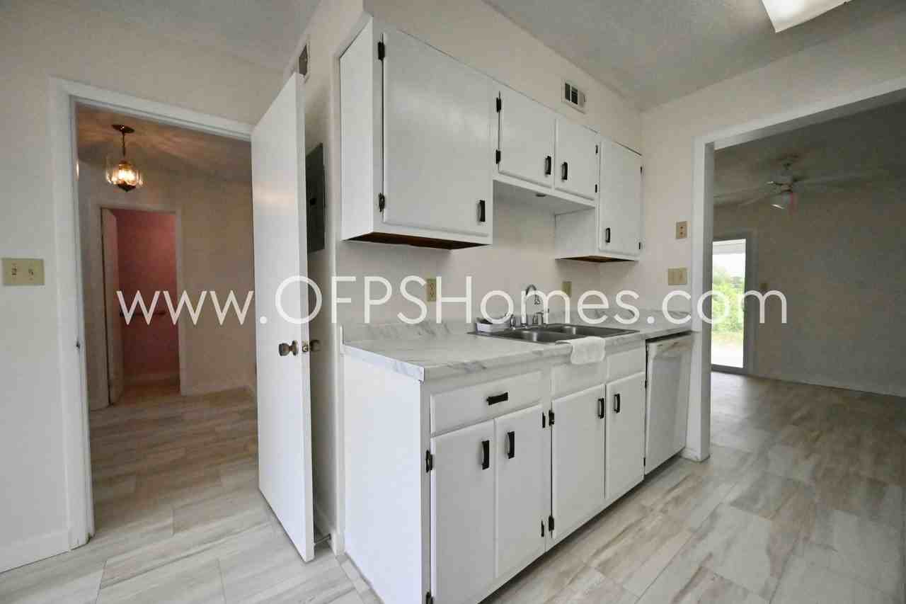 1209 Quail Lake Blvd - Photo 7 of 24