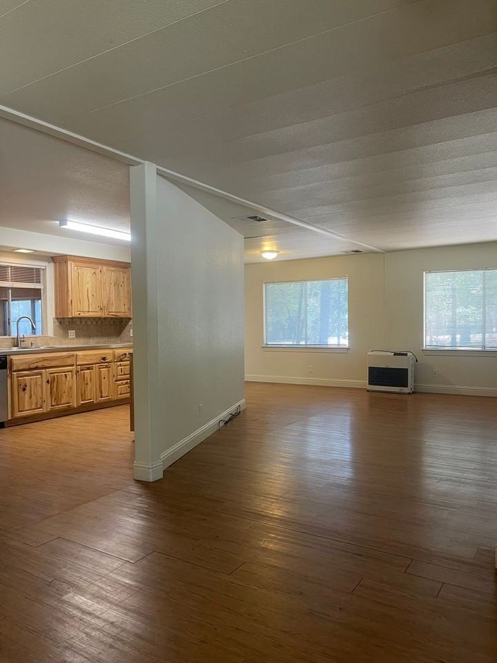 7083 Shasta Forest Dr - Photo 5 of 26