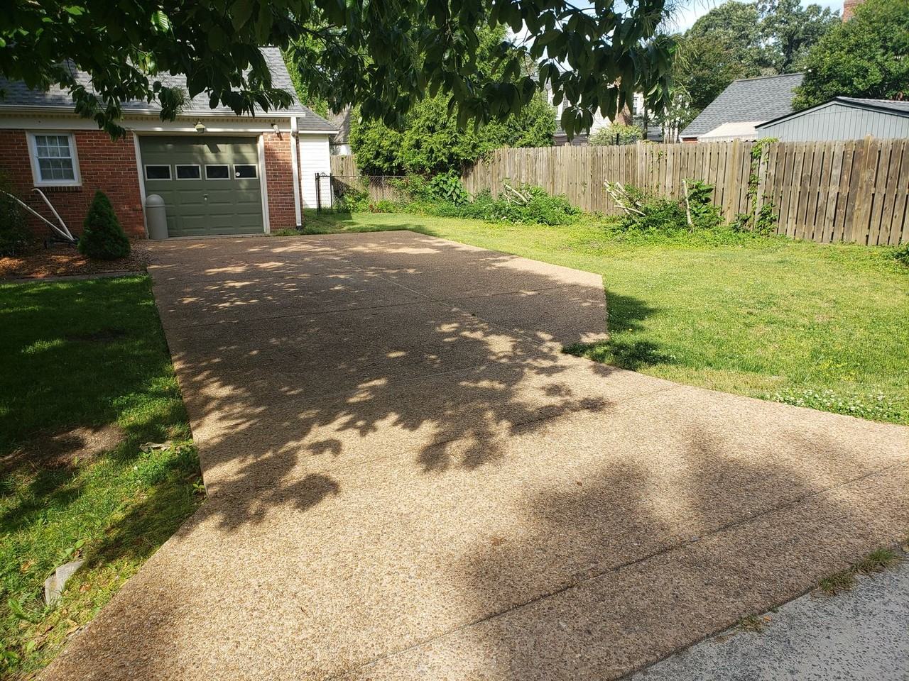 27 Holly Dr - Photo 2 of 19