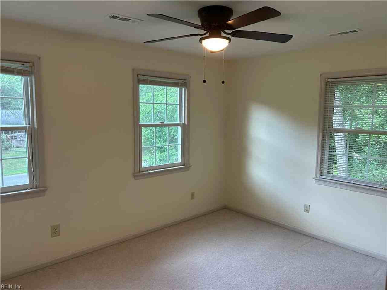 203 Kenmar Dr - Photo 6 of 13