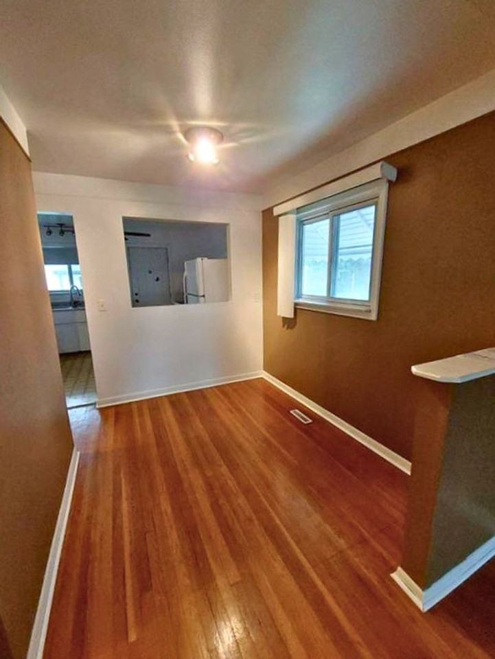 5371 Culver St - Photo 6 of 16