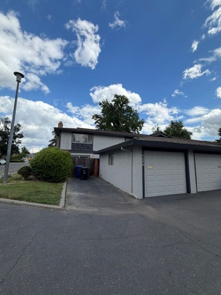 6200 Osullivan Ln - Photo 2 of 24