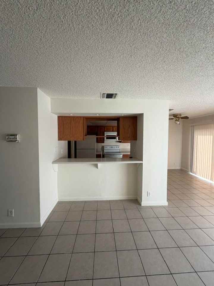 6200 Osullivan Ln - Photo 4 of 24