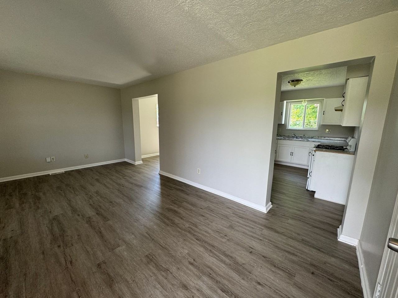9634 Meadowlark Dr - Photo 2 of 38