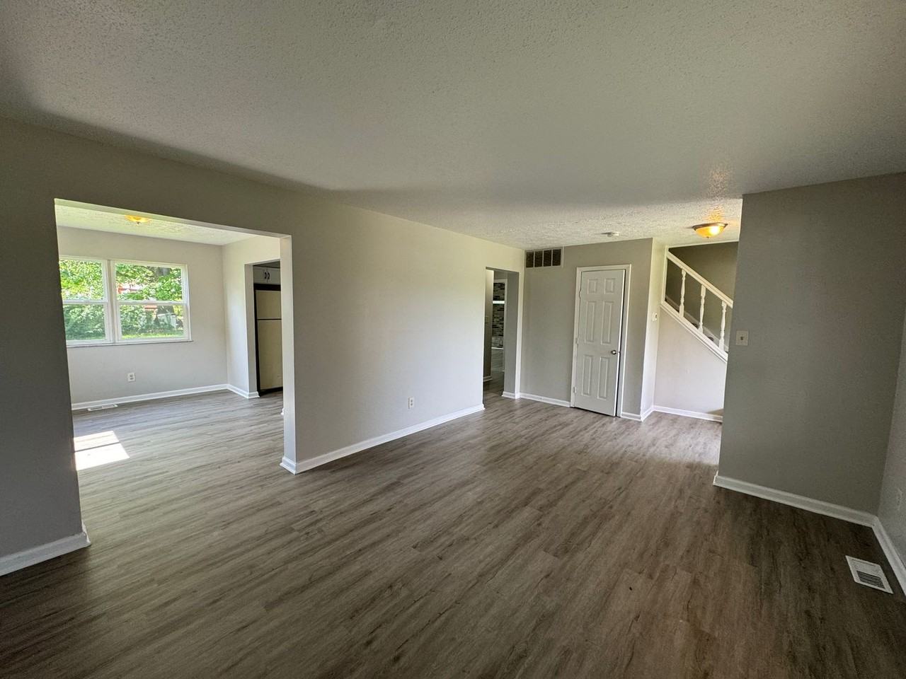 9634 Meadowlark Dr - Photo 3 of 38