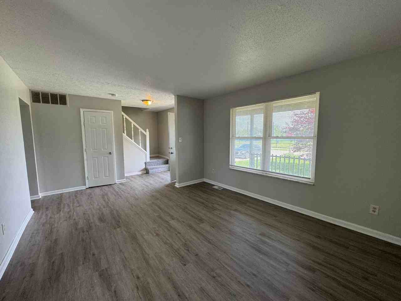 9634 Meadowlark Dr - Photo 4 of 38