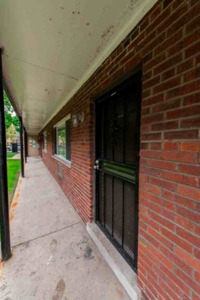 8312 S Ingleside - Photo 7 of 22
