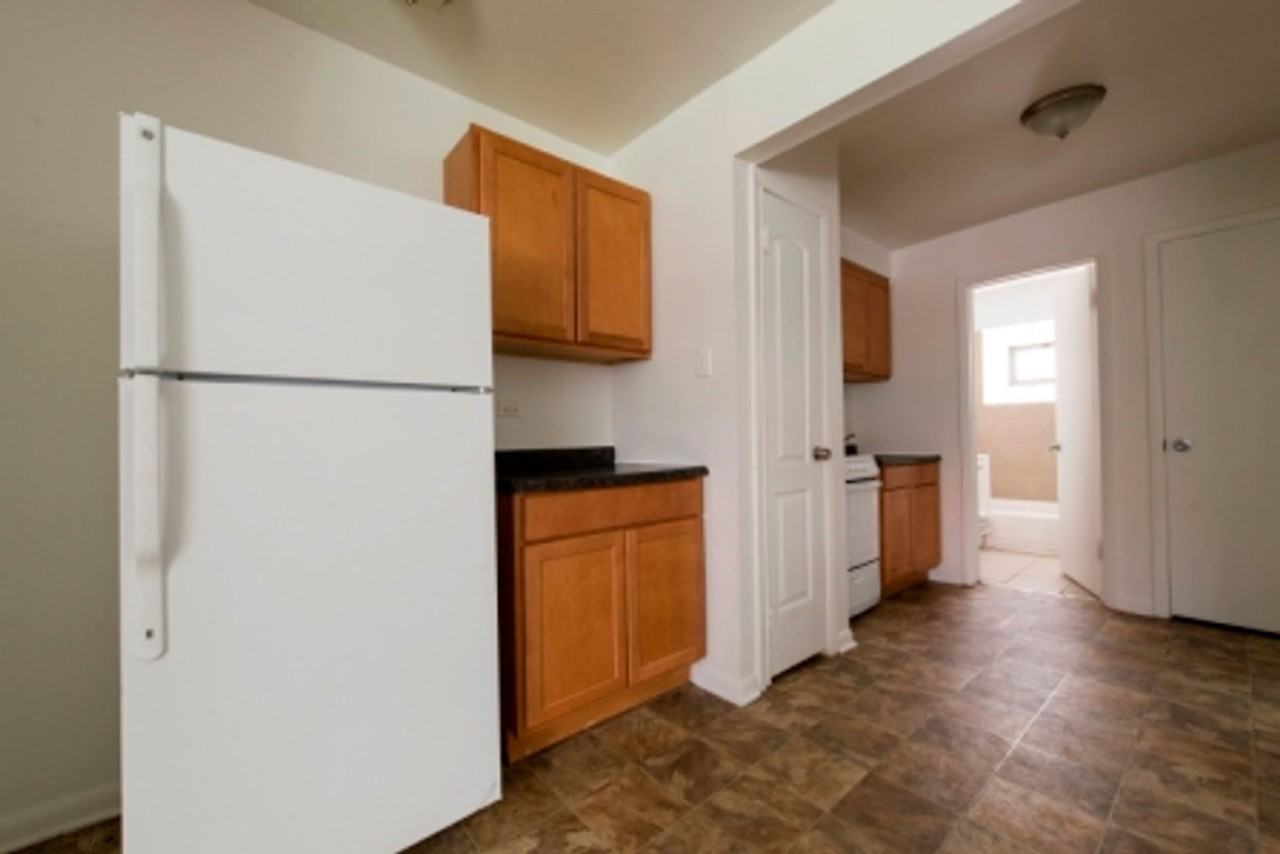 8312 S Ingleside - Photo 3 of 21