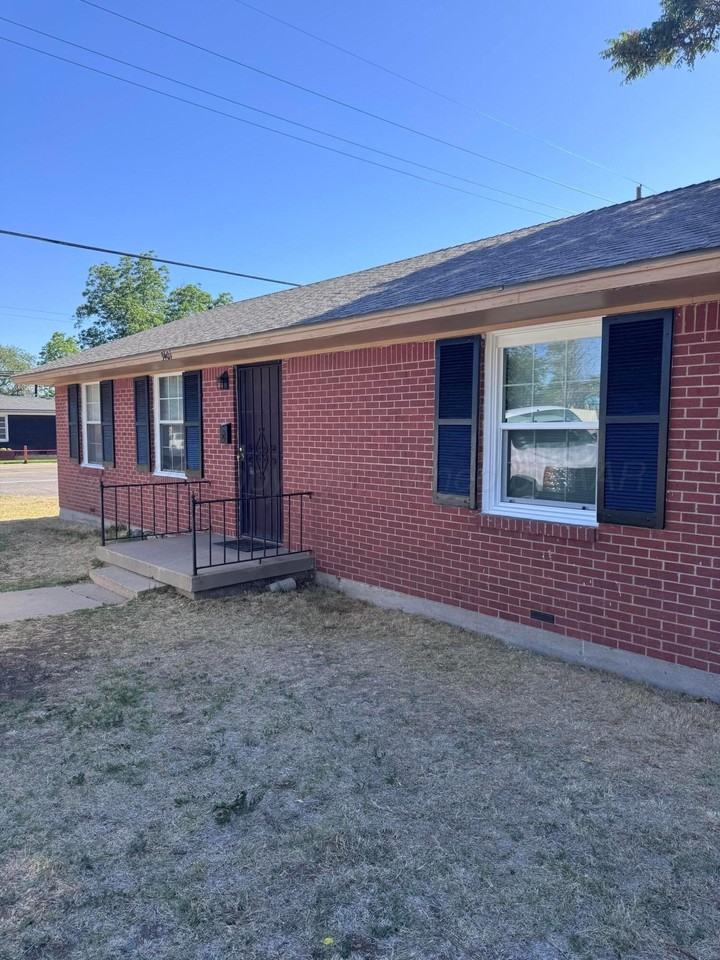 3401 Lynette Dr