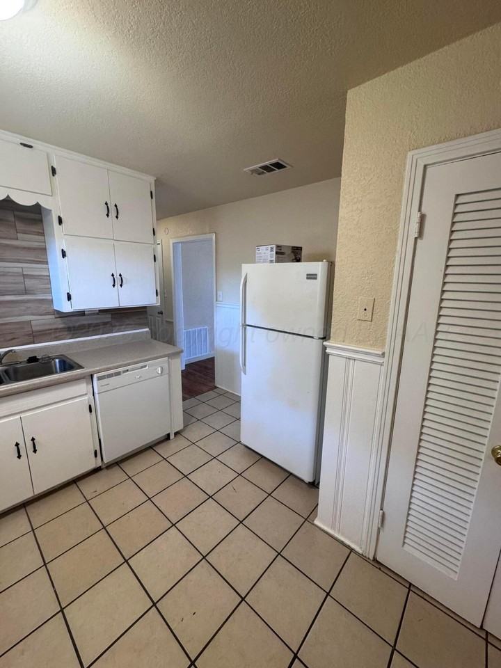 3401 Lynette Dr - Photo 5 of 23