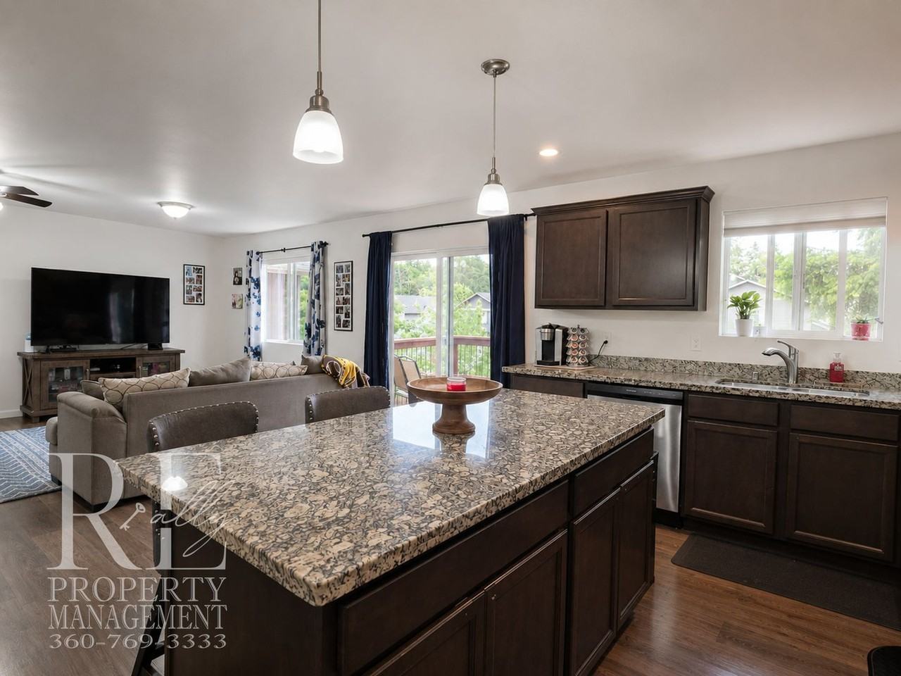 4250 Se Horsehead Way - Photo 7 of 32