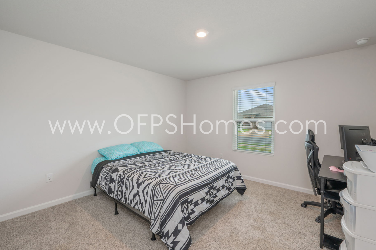 4627 Naval Ct - Photo 5 of 32