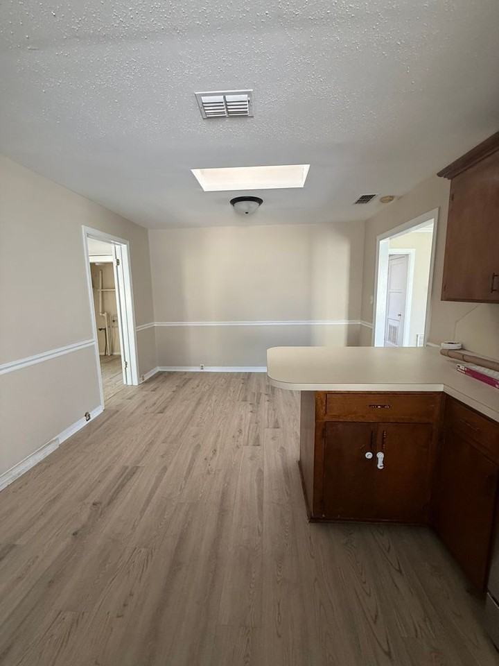 2337 Broadway Dr - Photo 7 of 16
