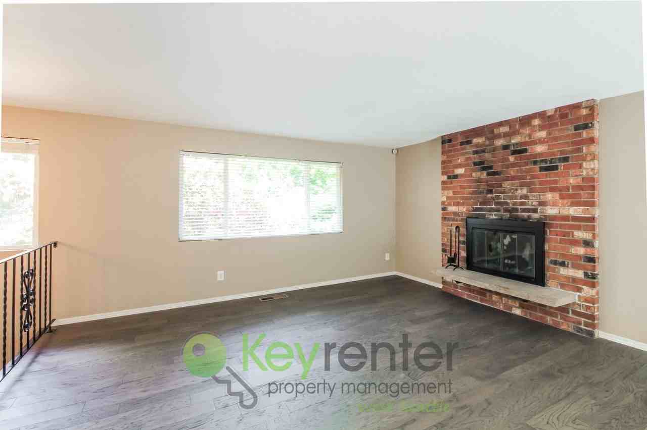 2511 Sw 107th Way - Photo 4 of 32