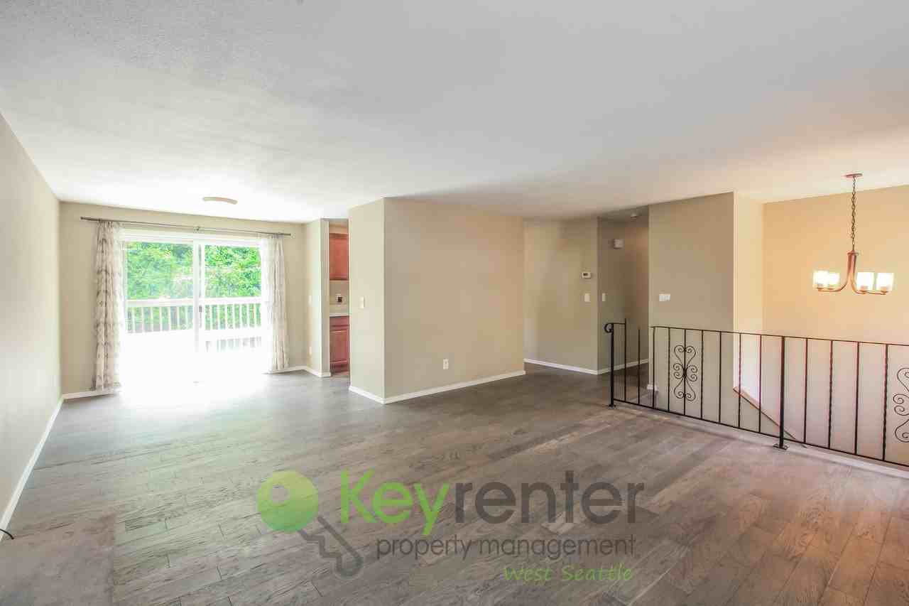 2511 Sw 107th Way - Photo 5 of 32