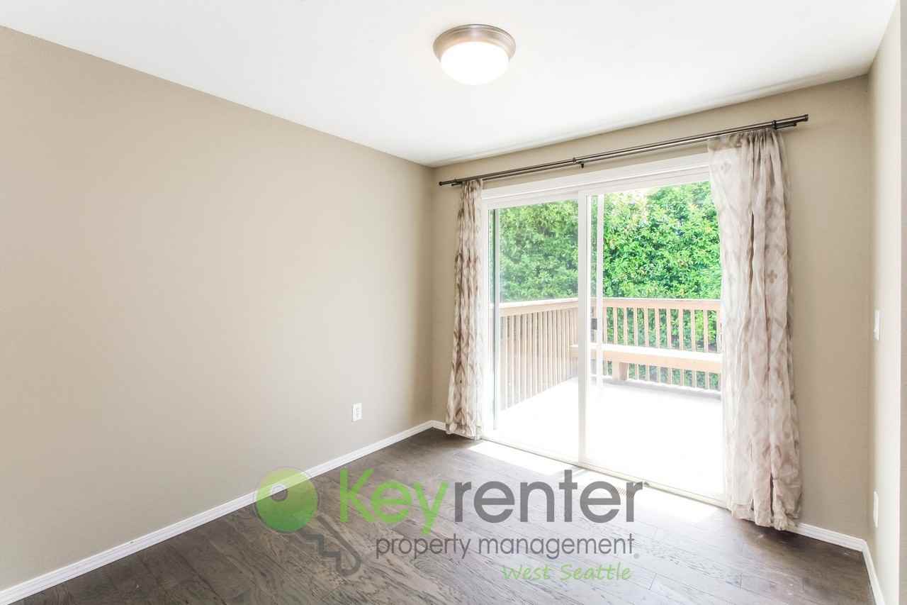 2511 Sw 107th Way - Photo 6 of 32