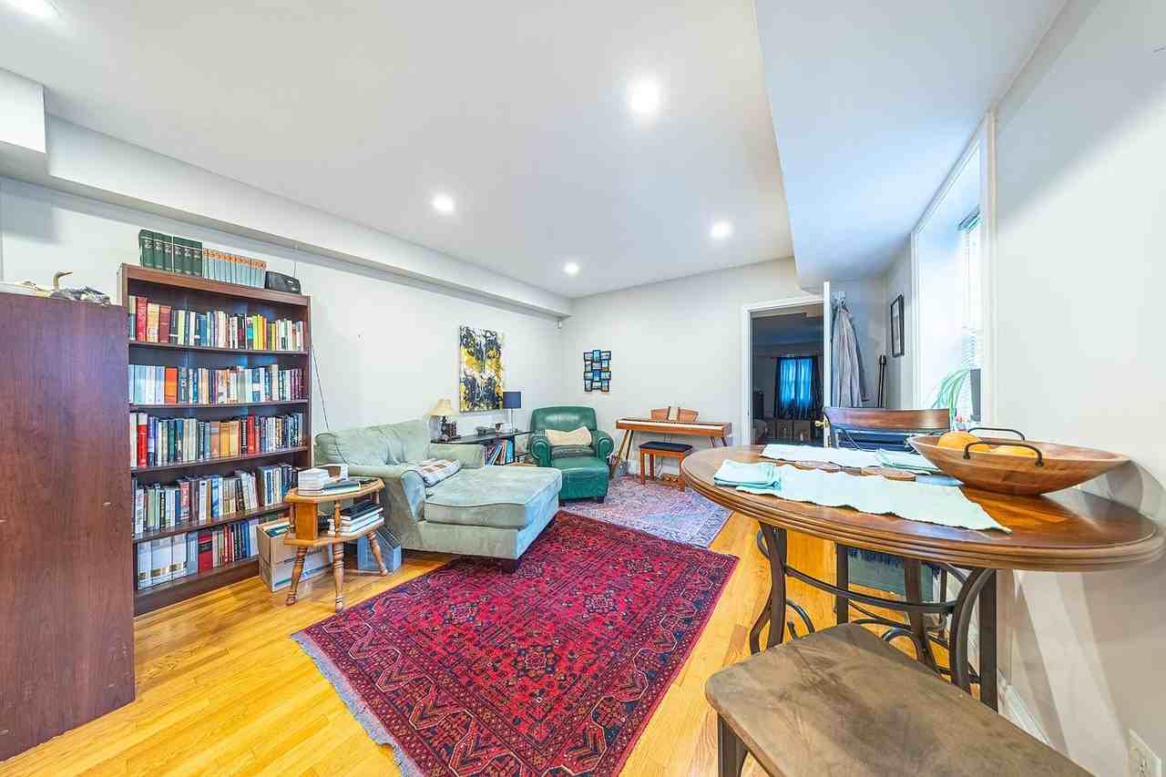 1720 Beacon St - Photo 6 of 9
