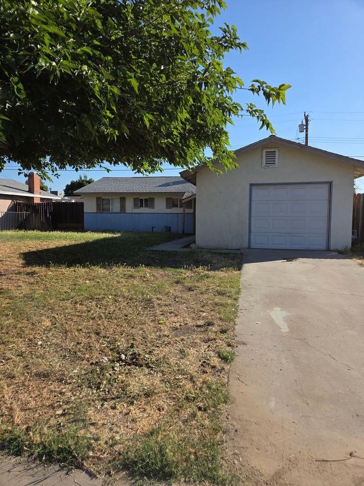 1514 Hayden Ave - Photo 2 of 13
