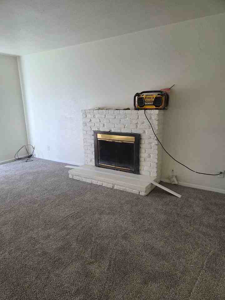 1514 Hayden Ave - Photo 3 of 13