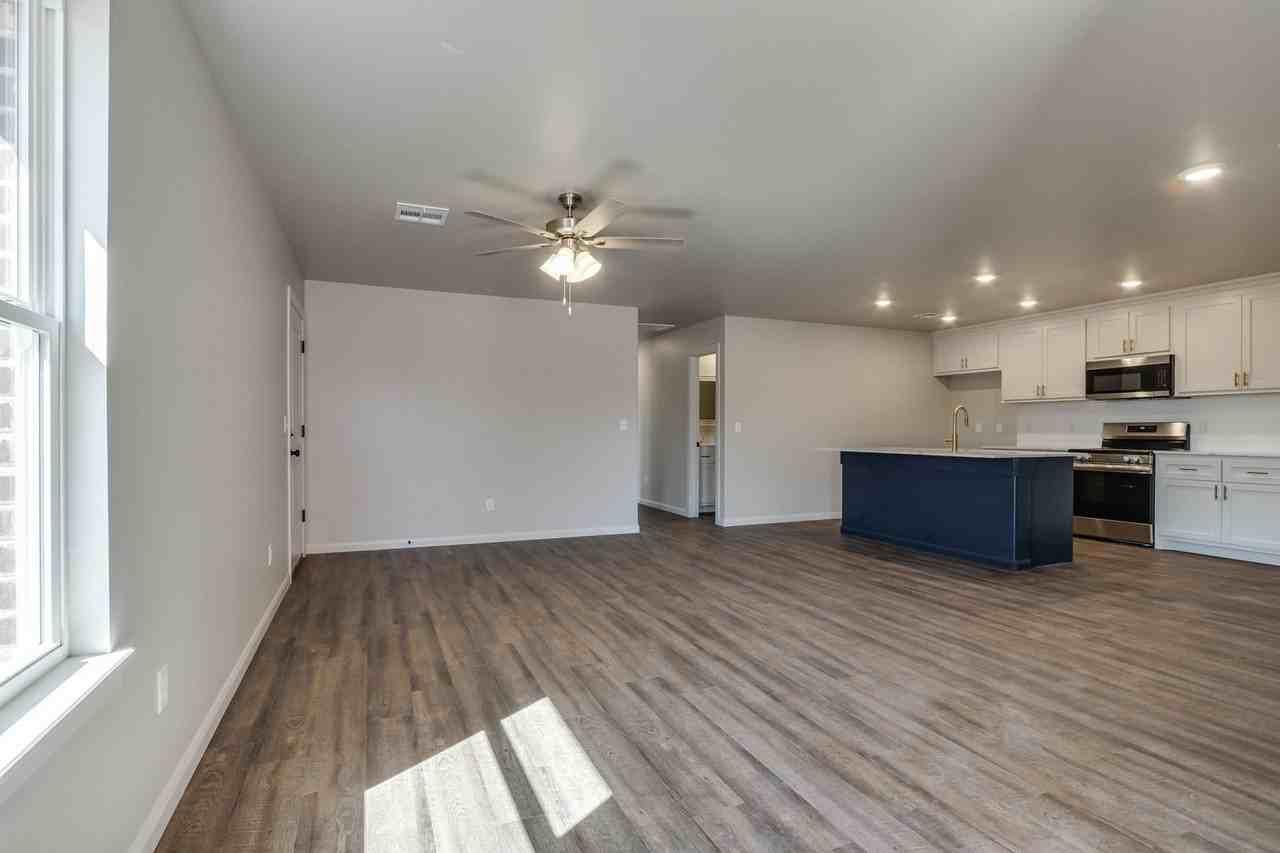 317 317 Dooley Creek Ln - Photo 5 of 43