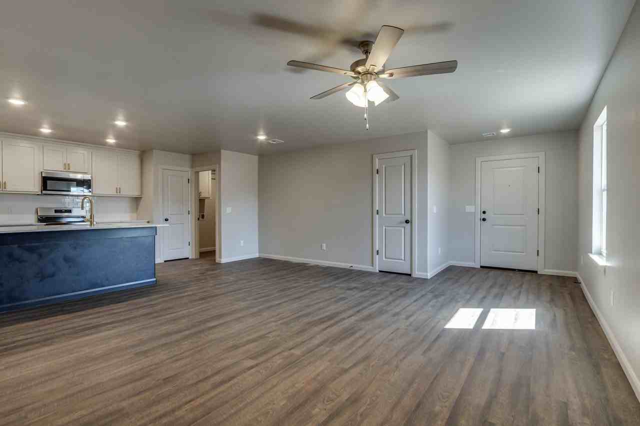 317 317 Dooley Creek Ln - Photo 7 of 43