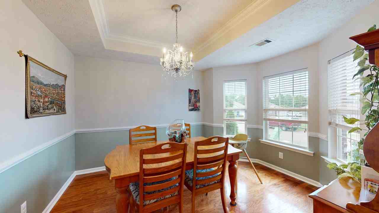629 Linden Ln - Photo 5 of 28