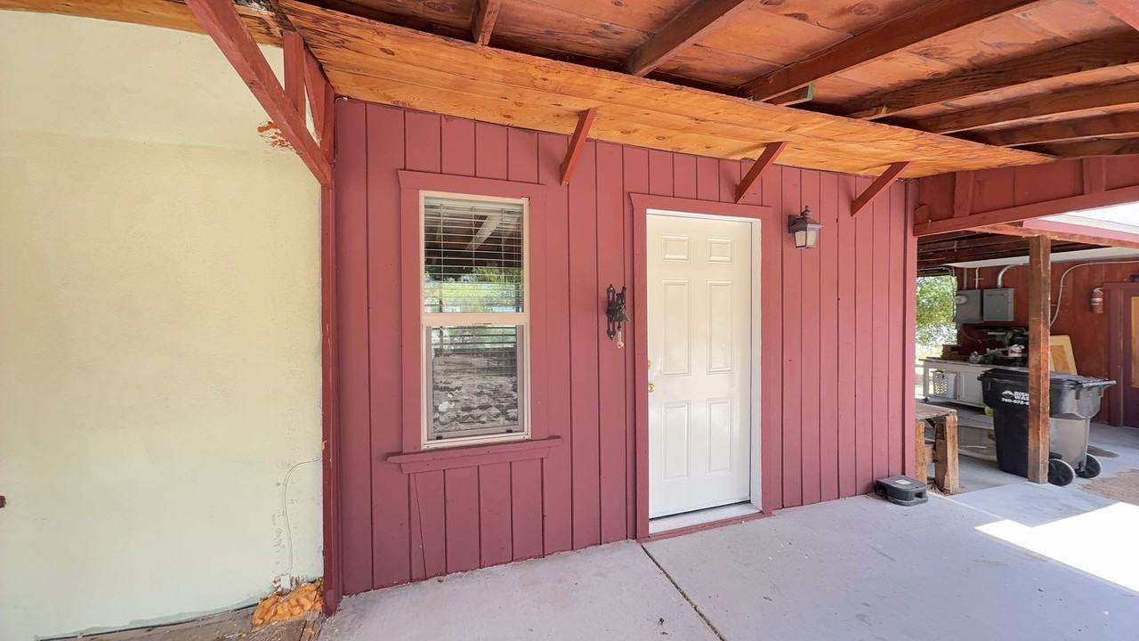 164 Cottonwood Ln - Photo 2 of 34
