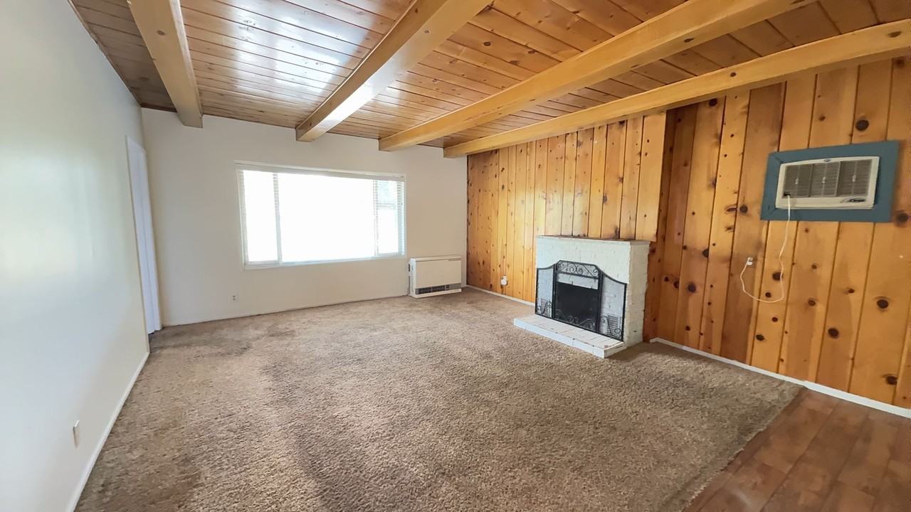 164 Cottonwood Ln - Photo 3 of 34