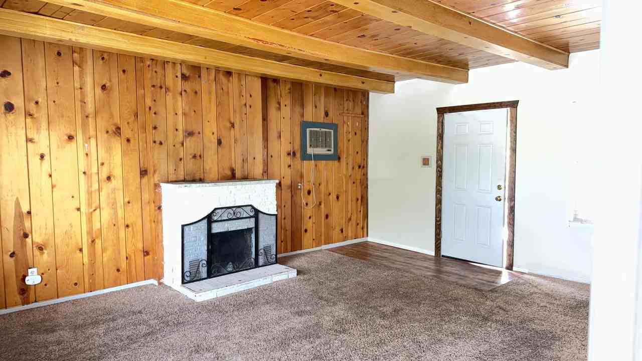 164 Cottonwood Ln - Photo 4 of 34