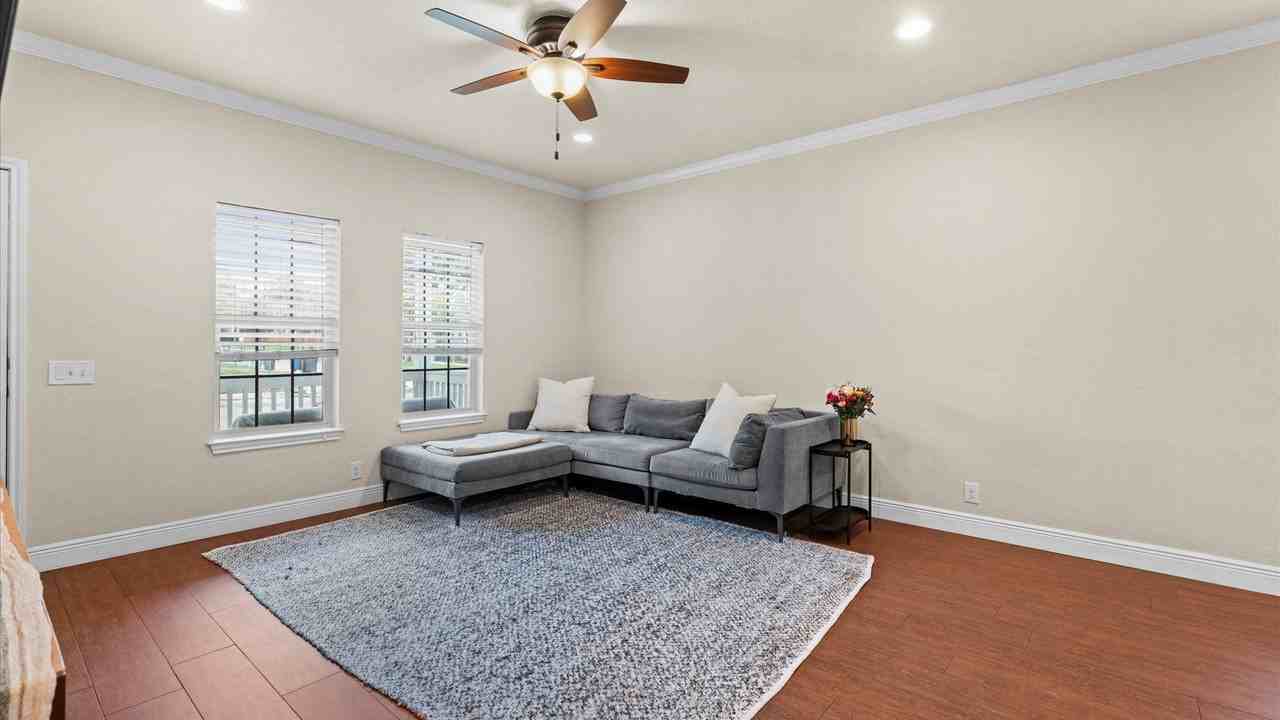 431 S Mesquite St - Photo 5 of 21