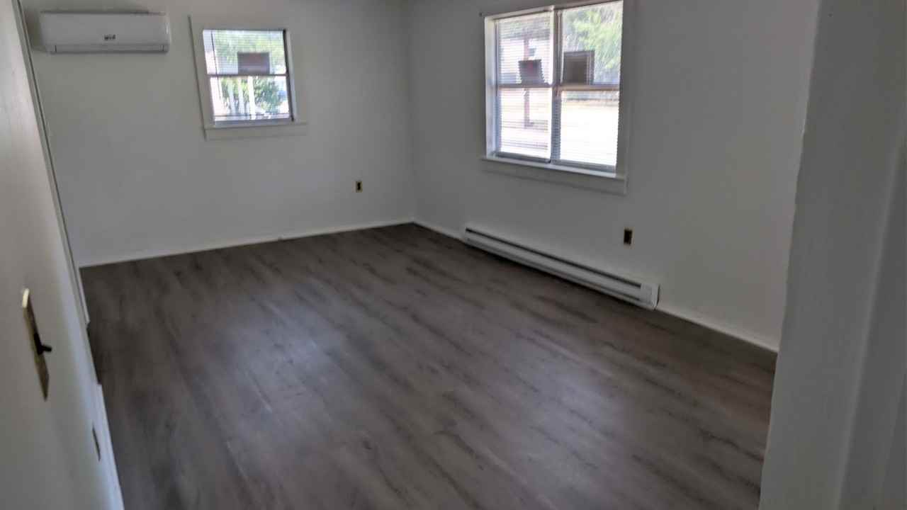 711 Herrington Rd - Photo 4 of 9