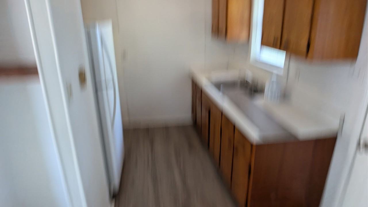 711 Herrington Rd - Photo 6 of 9