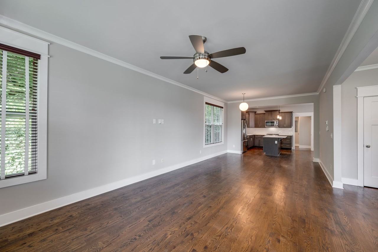 700A Eastland Ct - Photo 6 of 25