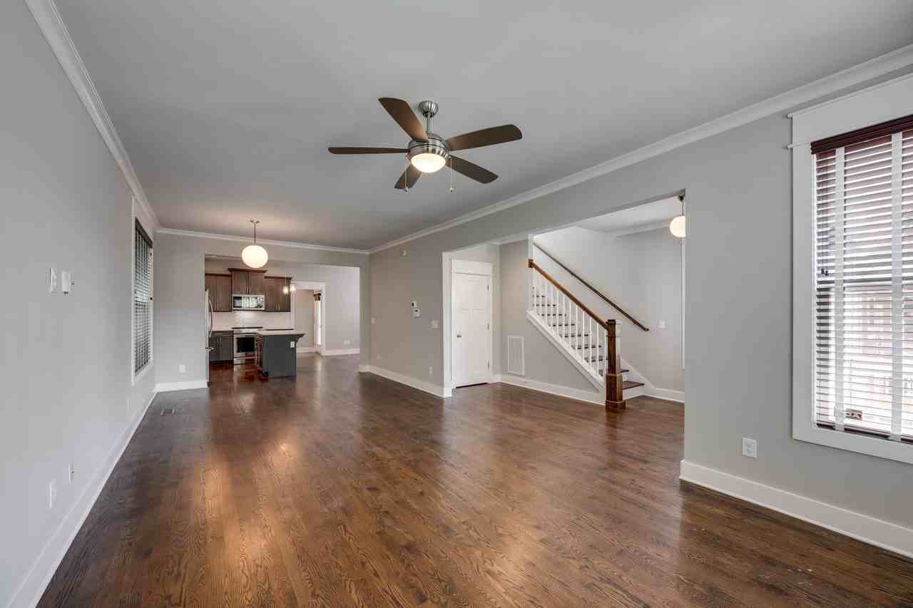 700A Eastland Ct - Photo 7 of 25