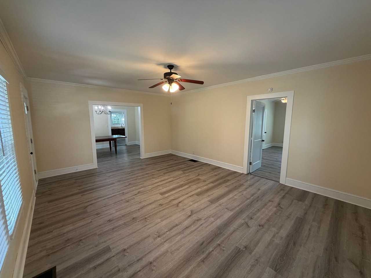 107 Screven St - Photo 7 of 34